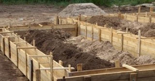 Ленточный фундамент с цоколем в Верхней Пышме - от 15941 руб.